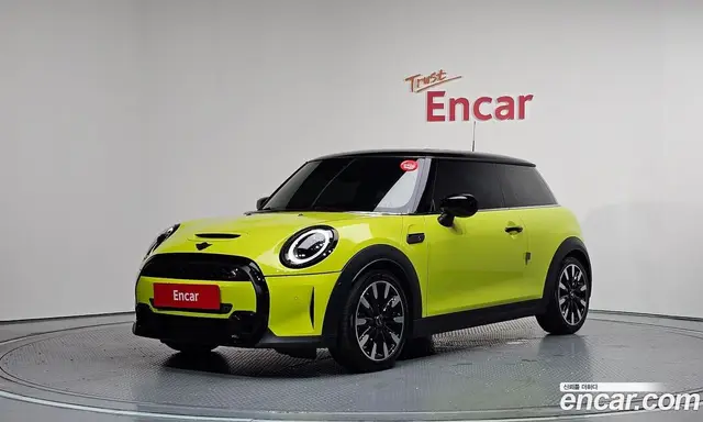 Mini Cooper, 2023, 24 090 км