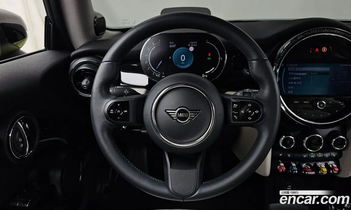 Mini Cooper 2023 2.0 автомат (гидро), фото 19 Mini Cooper 2023 2.0 автомат (гидро), фото 19