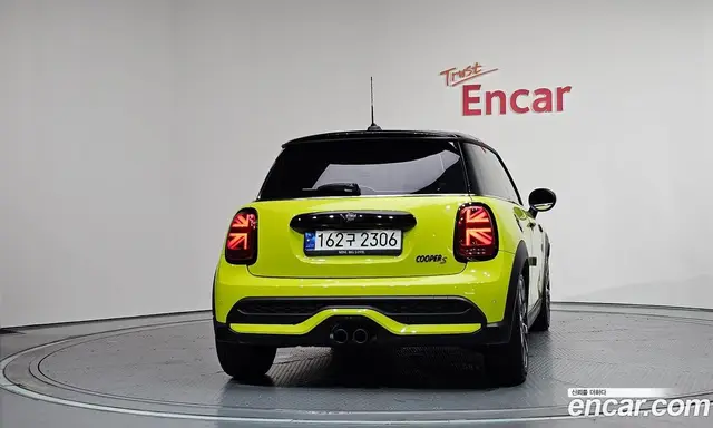 Mini Cooper 2023 2.0 автомат (гидро), миниатюра 4 Mini Cooper 2023 2.0 автомат (гидро), миниатюра 4