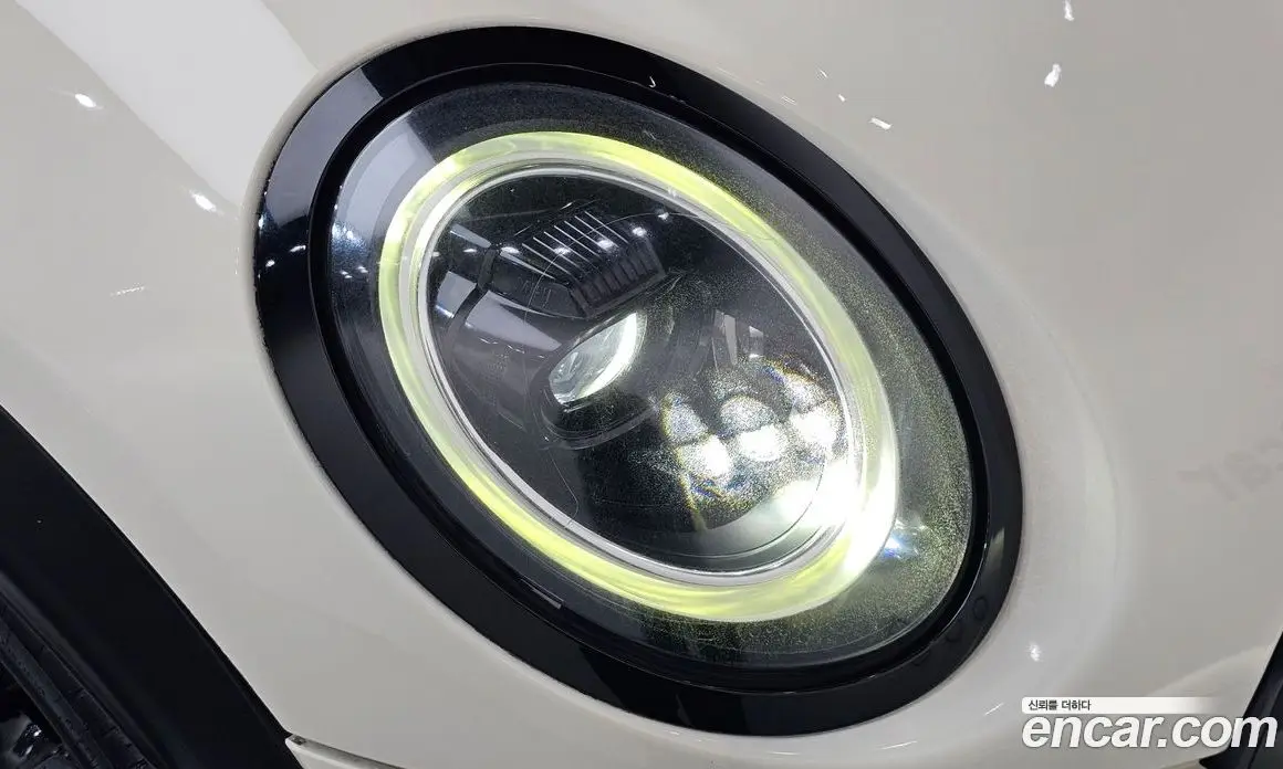 Mini Cooper Convertible 2022 2.0 автомат (гидро), фото 8 Mini Cooper Convertible 2022 2.0 автомат (гидро), фото 8