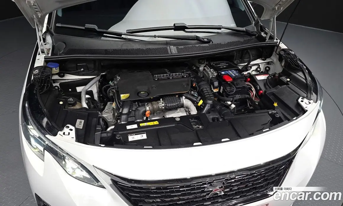 Peugeot 3008 2018 1.6 автомат (гидро), фото 6