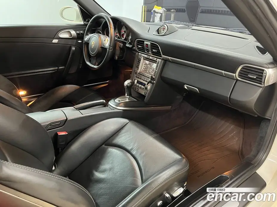 Porsche 911 2008 3.6 автомат (гидро), фото 16 Porsche 911 2008 3.6 автомат (гидро), фото 16