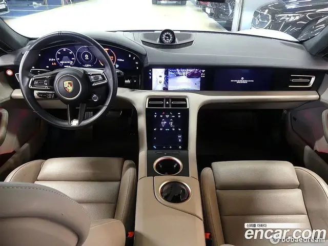 Porsche Taycan 2021 автомат (гидро), миниатюра 4 Porsche Taycan 2021 автомат (гидро), миниатюра 4