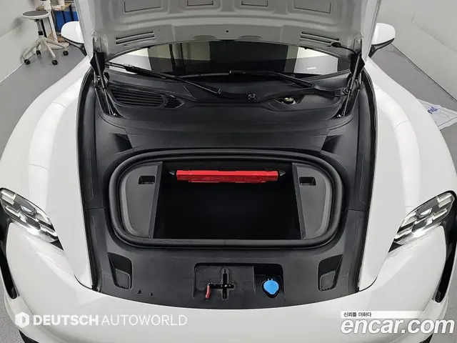 Porsche Taycan 2022 1.0 автомат (гидро), миниатюра 7 Porsche Taycan 2022 1.0 автомат (гидро), миниатюра 7
