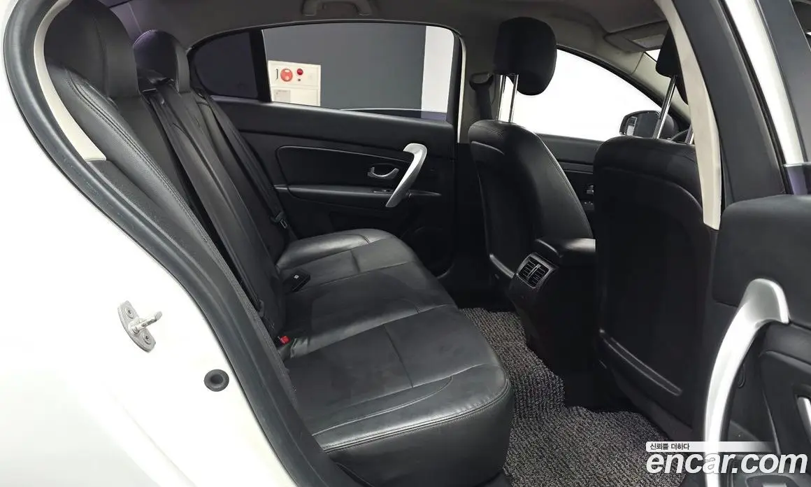Renault (Samsung) SM5 2017 2.0 автомат (гидро), фото 12 Renault (Samsung) SM5 2017 2.0 автомат (гидро), фото 12