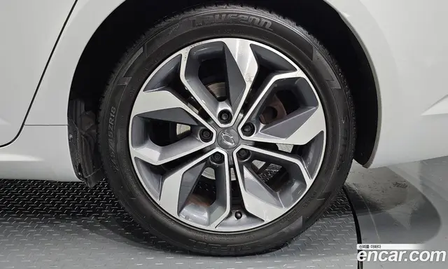 Renault (Samsung) SM6 2019 2.0 автомат (гидро), миниатюра 7 Renault (Samsung) SM6 2019 2.0 автомат (гидро), миниатюра 7