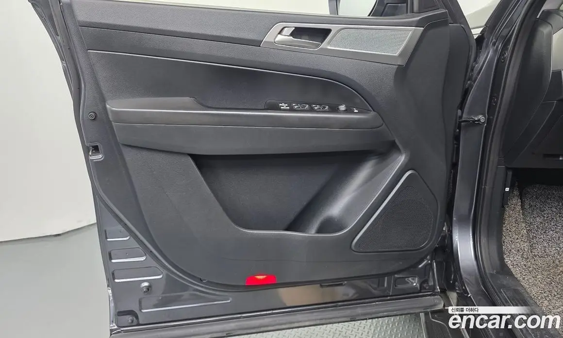 SsangYong Rexton 2018 2.2 автомат (гидро), фото 13 SsangYong Rexton 2018 2.2 автомат (гидро), фото 13