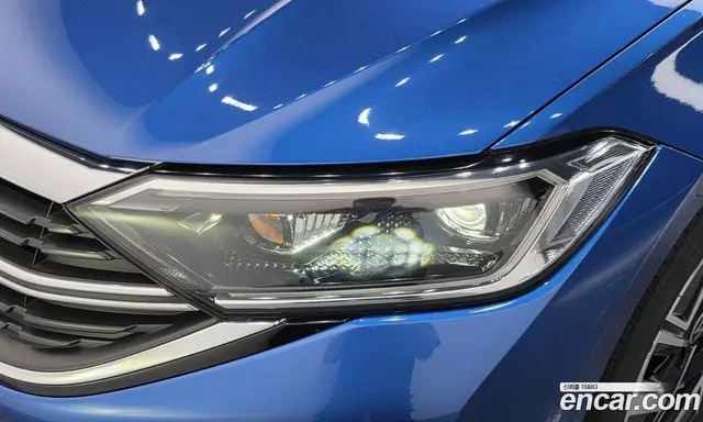 Volkswagen Jetta 2023 1.5 автомат (гидро), миниатюра 8