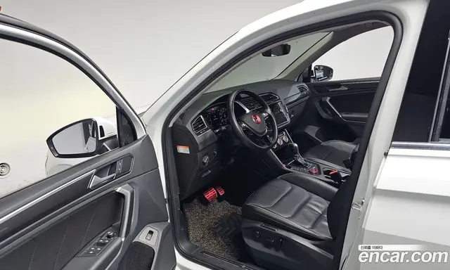 Volkswagen Tiguan 2018 2.0 автомат (гидро), миниатюра 12