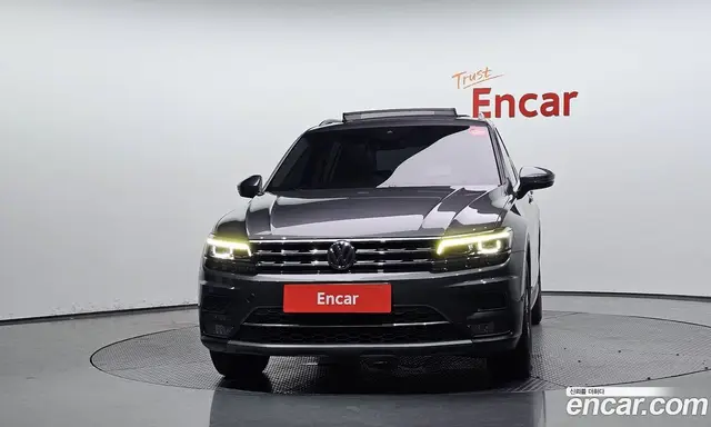 Volkswagen Tiguan 2019 2.0 автомат (гидро), миниатюра 3