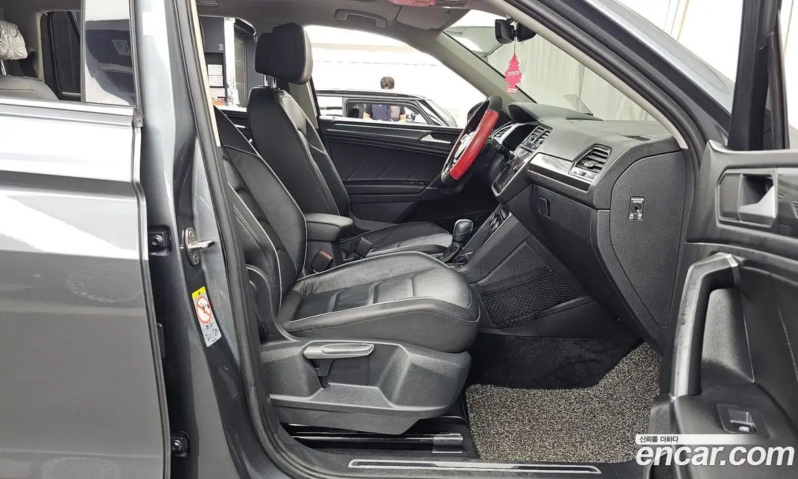 Volkswagen Tiguan 2020 2.0 автомат (гидро), фото 17 Volkswagen Tiguan 2020 2.0 автомат (гидро), фото 17
