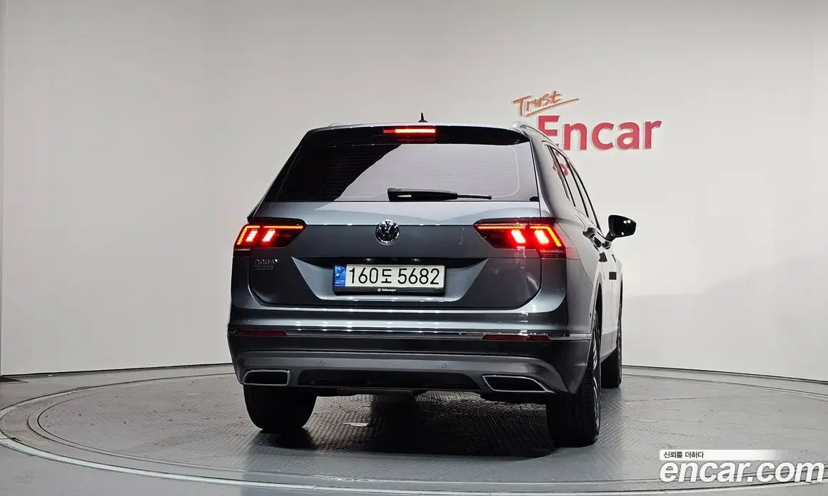 Volkswagen Tiguan 2020 2.0 автомат (гидро), фото 4 Volkswagen Tiguan 2020 2.0 автомат (гидро), фото 4
