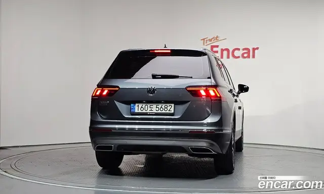Volkswagen Tiguan 2020 2.0 автомат (гидро), миниатюра 4 Volkswagen Tiguan 2020 2.0 автомат (гидро), миниатюра 4