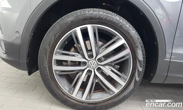 Volkswagen Tiguan 2020 2.0 автомат (гидро), миниатюра 5 Volkswagen Tiguan 2020 2.0 автомат (гидро), миниатюра 5