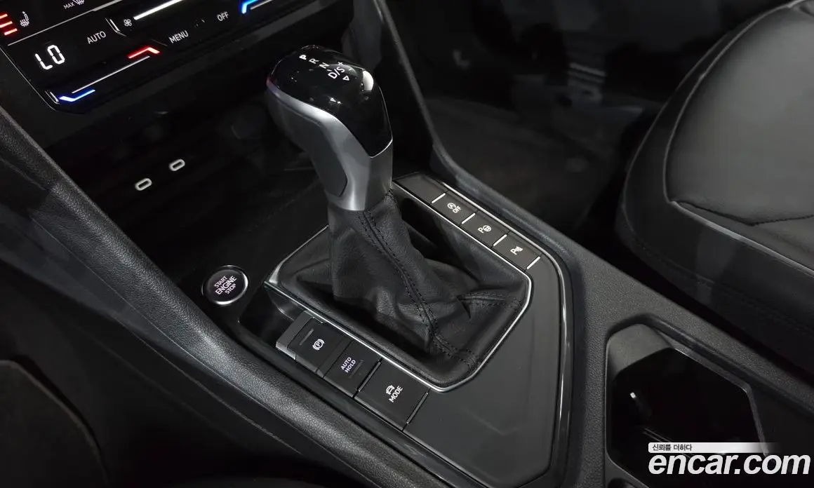 Volkswagen Tiguan 2022 2.0 автомат (гидро), фото 12