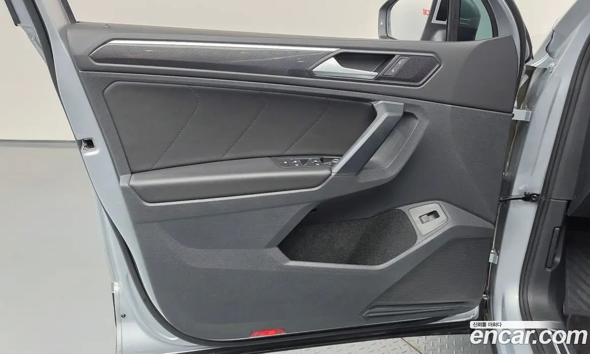 Volkswagen Tiguan 2022 2.0 автомат (гидро), фото 14