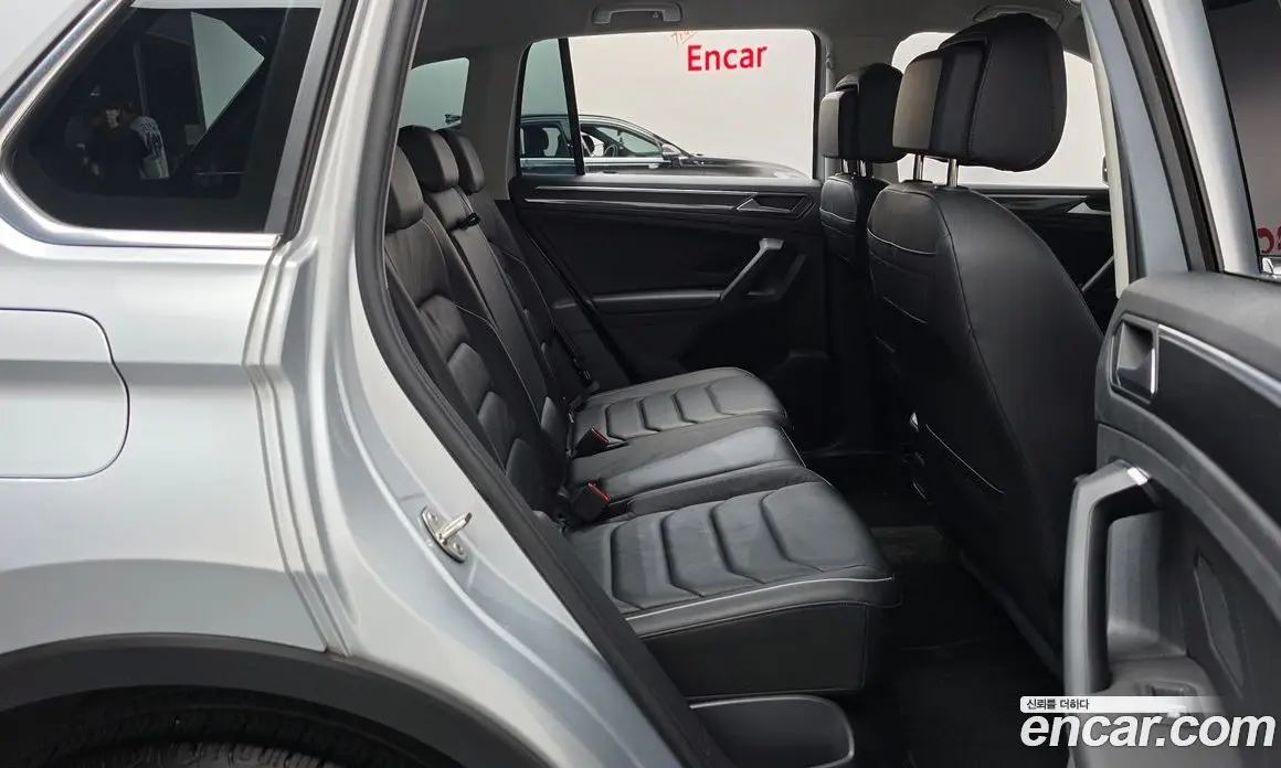 Volkswagen Tiguan 2022 2.0 автомат (гидро), фото 17