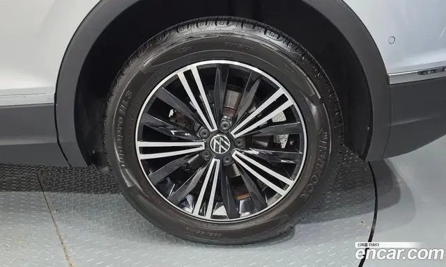 Volkswagen Tiguan 2022 2.0 автомат (гидро), миниатюра 7