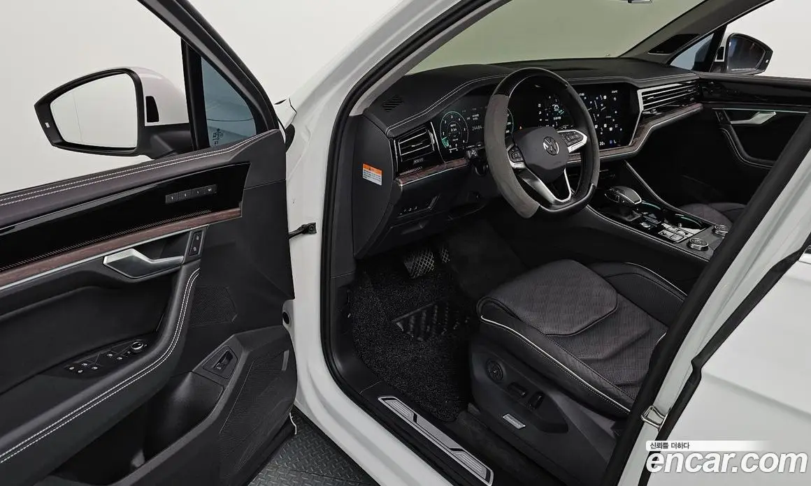 Volkswagen Touareg 2025 3.0 автомат (гидро), фото 13 Volkswagen Touareg 2025 3.0 автомат (гидро), фото 13