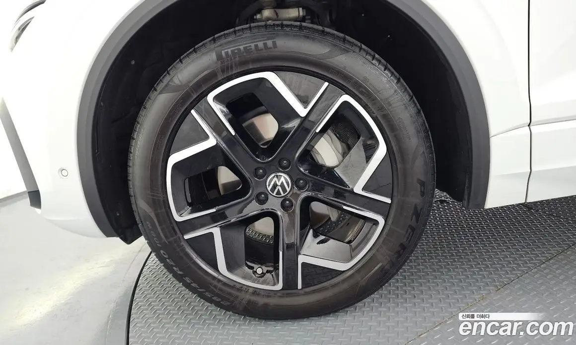 Volkswagen Touareg 2025 3.0 автомат (гидро), фото 5 Volkswagen Touareg 2025 3.0 автомат (гидро), фото 5