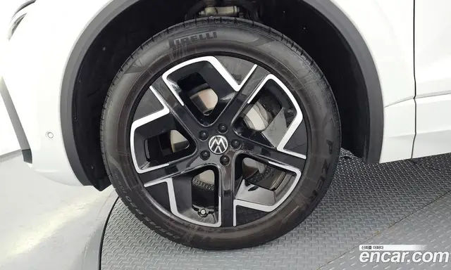 Volkswagen Touareg 2025 3.0 автомат (гидро), миниатюра 5 Volkswagen Touareg 2025 3.0 автомат (гидро), миниатюра 5