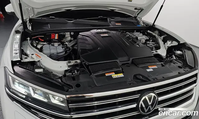 Volkswagen Touareg 2025 3.0 автомат (гидро), миниатюра 6 Volkswagen Touareg 2025 3.0 автомат (гидро), миниатюра 6