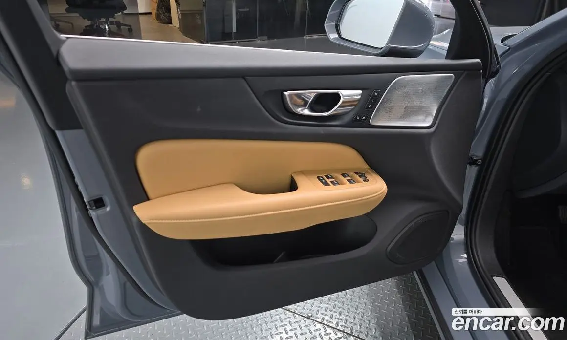 Volvo S60 2021 2.0 автомат (гидро), фото 12 Volvo S60 2021 2.0 автомат (гидро), фото 12