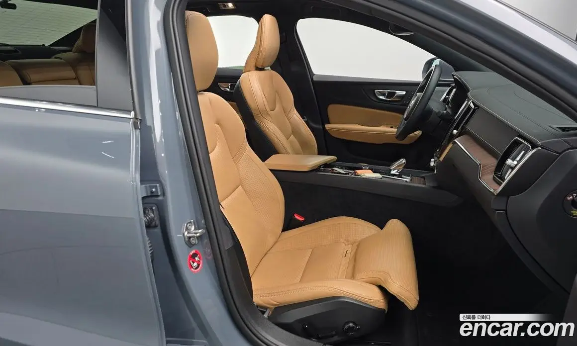Volvo S60 2021 2.0 автомат (гидро), фото 14 Volvo S60 2021 2.0 автомат (гидро), фото 14