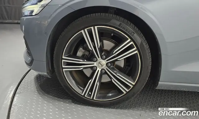 Volvo S60 2021 2.0 автомат (гидро), миниатюра 4 Volvo S60 2021 2.0 автомат (гидро), миниатюра 4