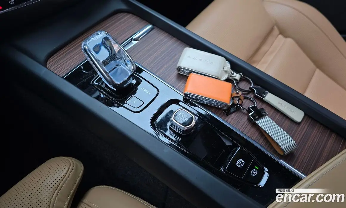 Volvo S60 2021 2.0 автомат (гидро), фото 10 Volvo S60 2021 2.0 автомат (гидро), фото 10