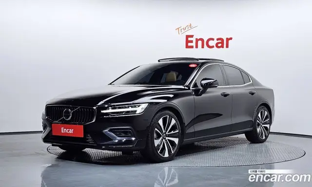 Volvo S60, 2024, 26 728 км