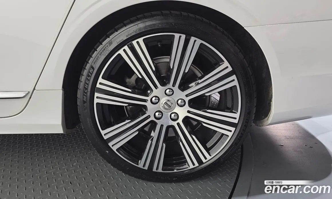 Volvo S90 2021 2.0 автомат (гидро), фото 7 Volvo S90 2021 2.0 автомат (гидро), фото 7