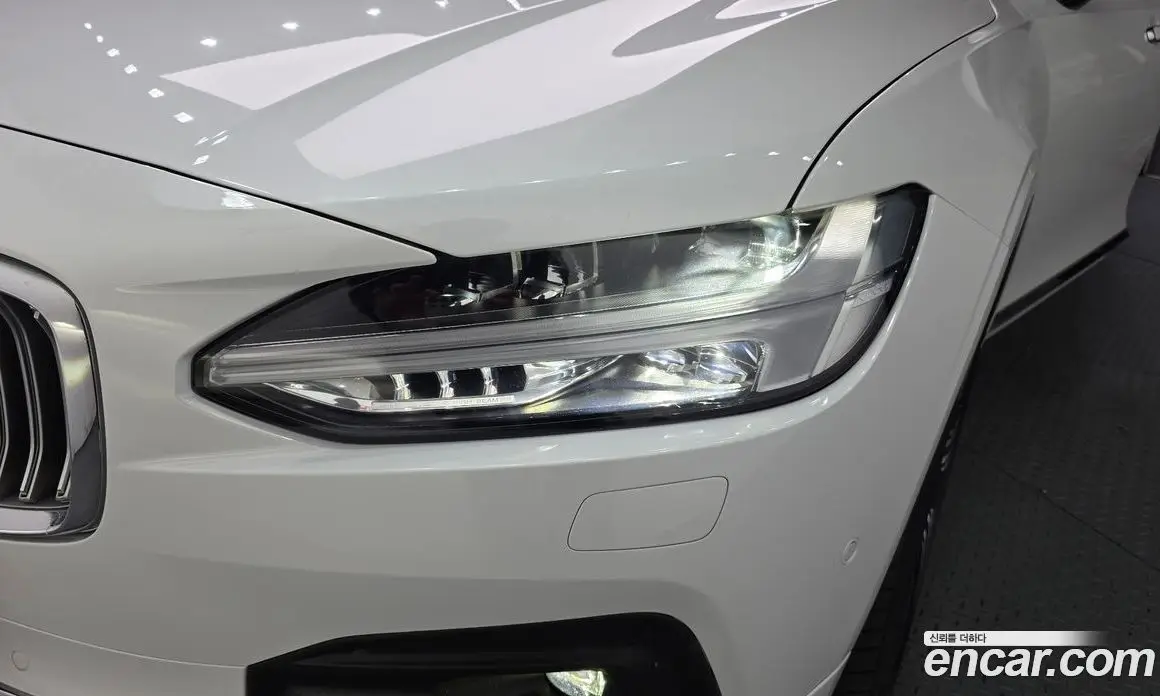 Volvo S90 2021 2.0 автомат (гидро), фото 8 Volvo S90 2021 2.0 автомат (гидро), фото 8