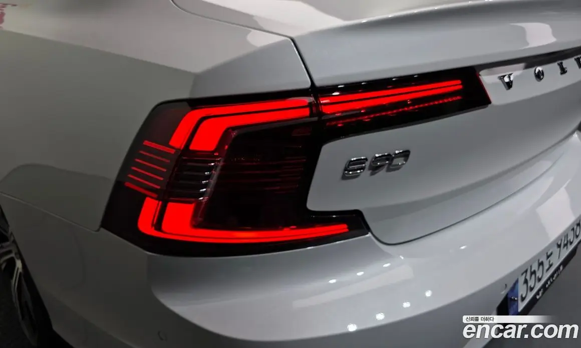 Volvo S90 2021 2.0 автомат (гидро), фото 9 Volvo S90 2021 2.0 автомат (гидро), фото 9