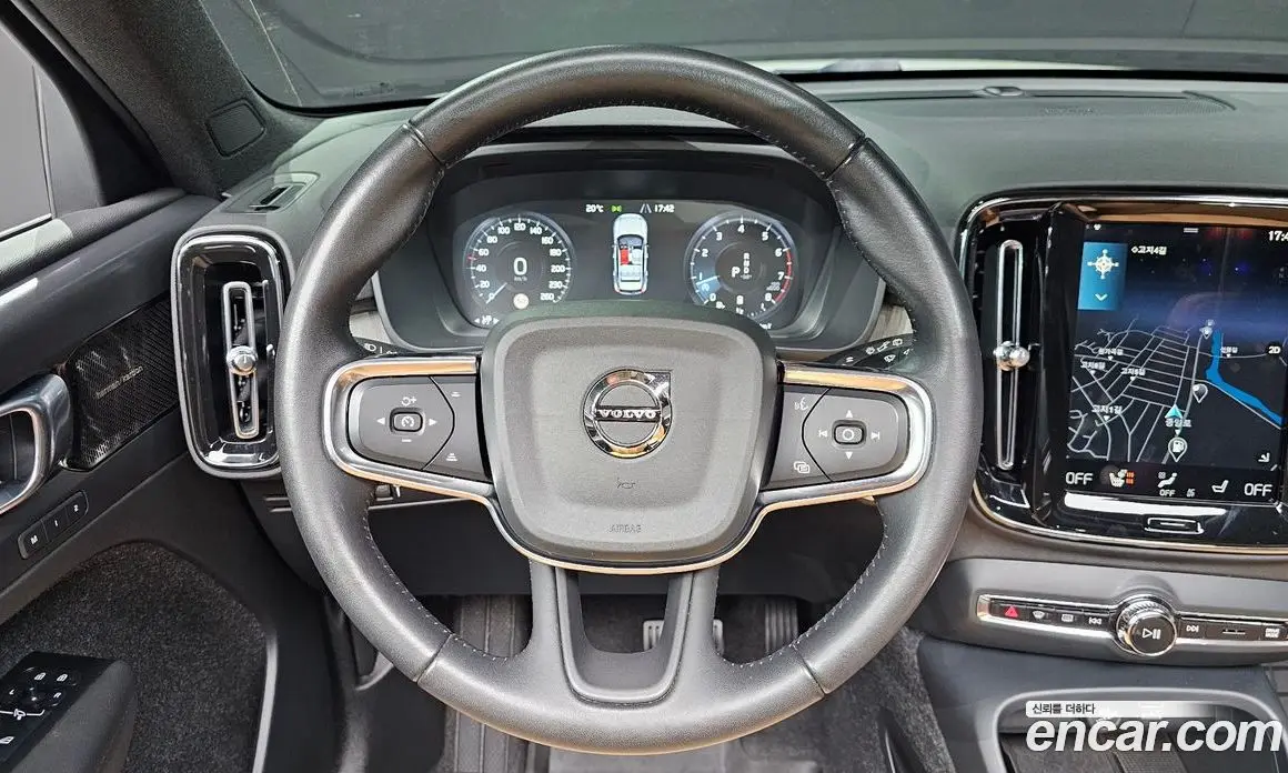 Volvo XC40 2021 2.0 автомат (гидро), фото 18