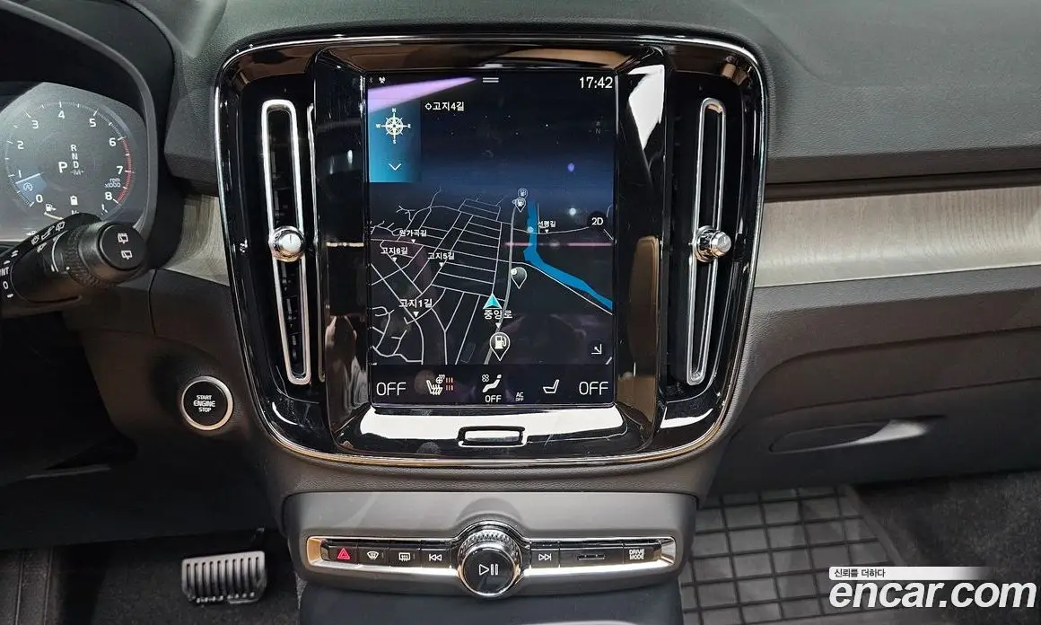 Volvo XC40 2021 2.0 автомат (гидро), фото 19