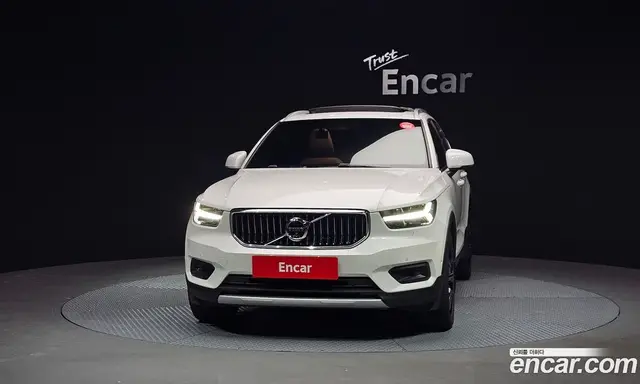 Volvo XC40 2021 2.0 автомат (гидро), миниатюра 3