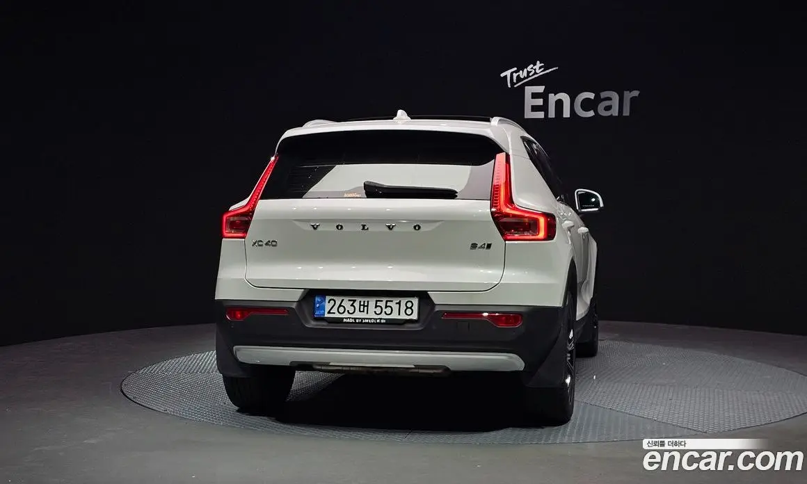Volvo XC40 2021 2.0 автомат (гидро), фото 4