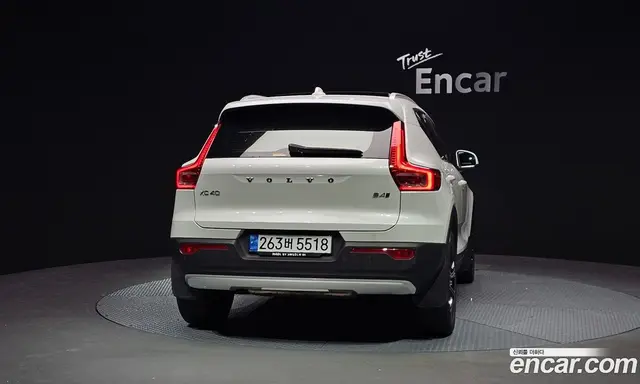 Volvo XC40 2021 2.0 автомат (гидро), миниатюра 4