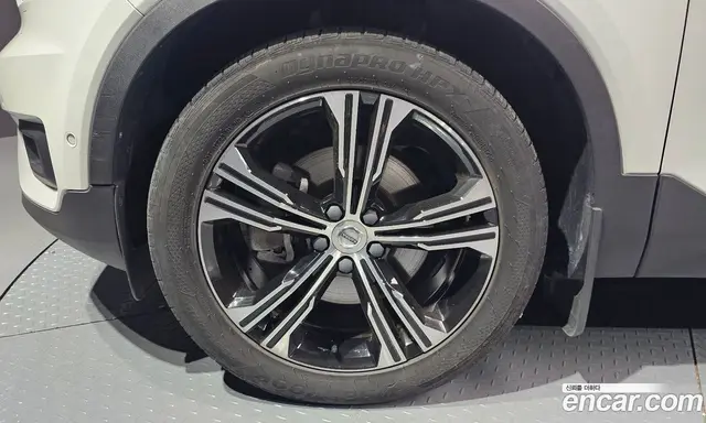 Volvo XC40 2021 2.0 автомат (гидро), миниатюра 5