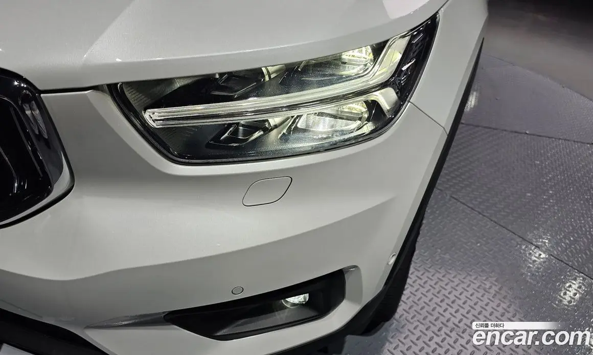 Volvo XC40 2021 2.0 автомат (гидро), фото 8
