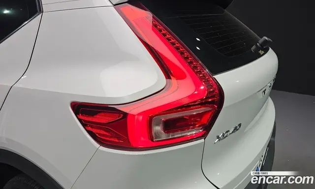 Volvo XC40 2021 2.0 автомат (гидро), миниатюра 9