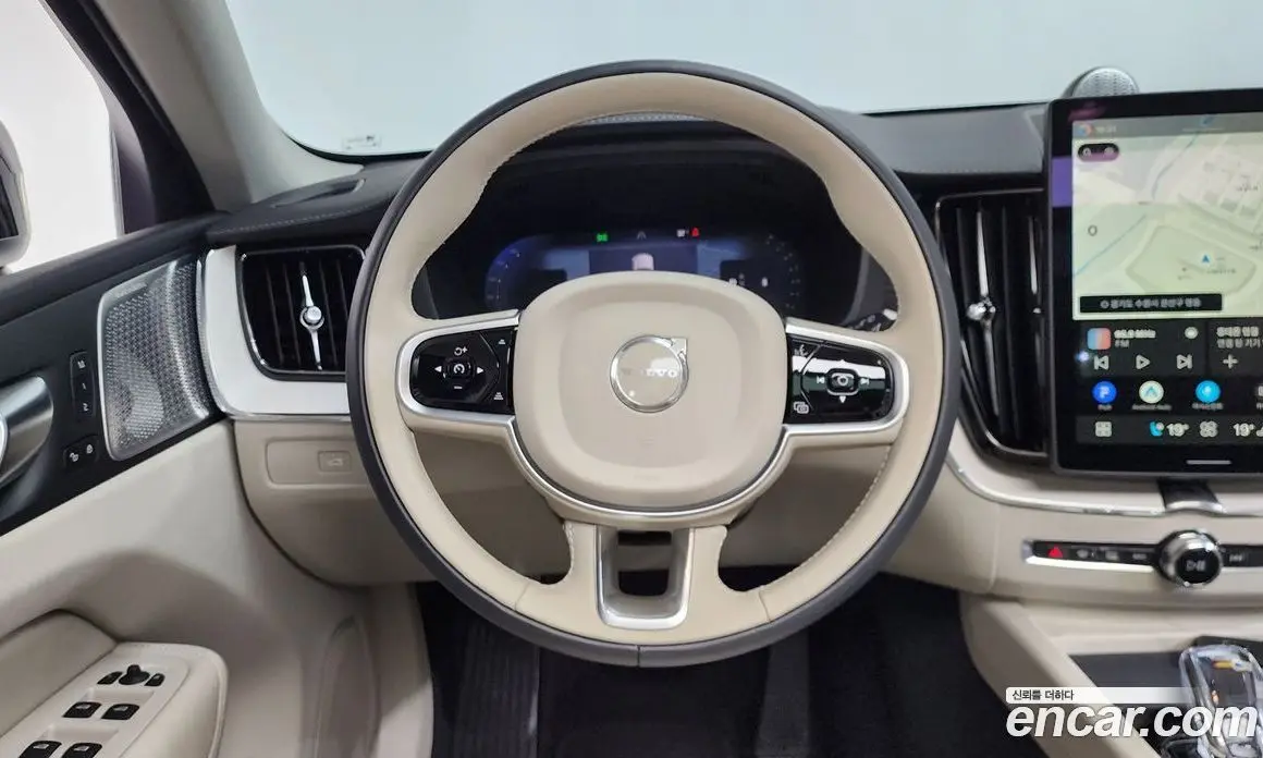Volvo XC60 2025 2.0 автомат (гидро), фото 18