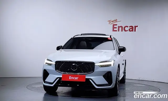 Volvo XC60 2025 2.0 автомат (гидро), миниатюра 3