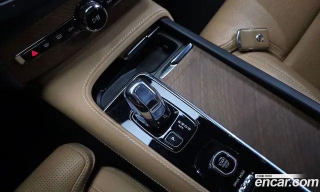 Volvo XC90 2018 2.0 автомат (гидро), миниатюра 12