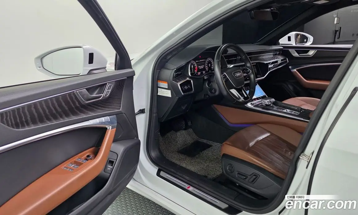 Audi A6 2021 2.0 автомат (гидро), фото 13