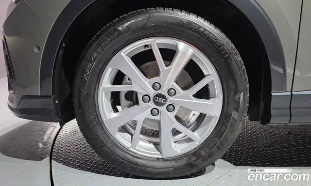 Audi Q3 2023 2.0 автомат (гидро), миниатюра 5 Audi Q3 2023 2.0 автомат (гидро), миниатюра 5