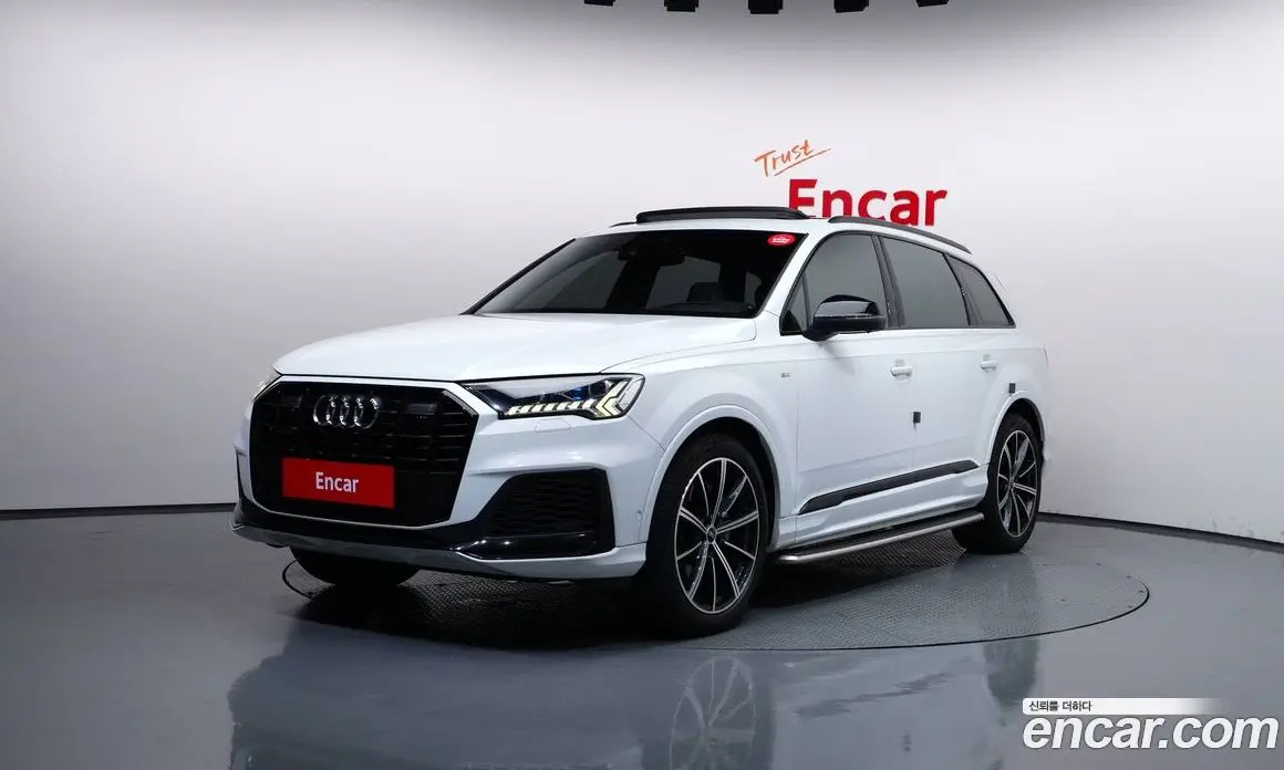 Audi Q7 2021 3.0 автомат (гидро), фото 1 Audi Q7 2021 3.0 автомат (гидро), фото 1