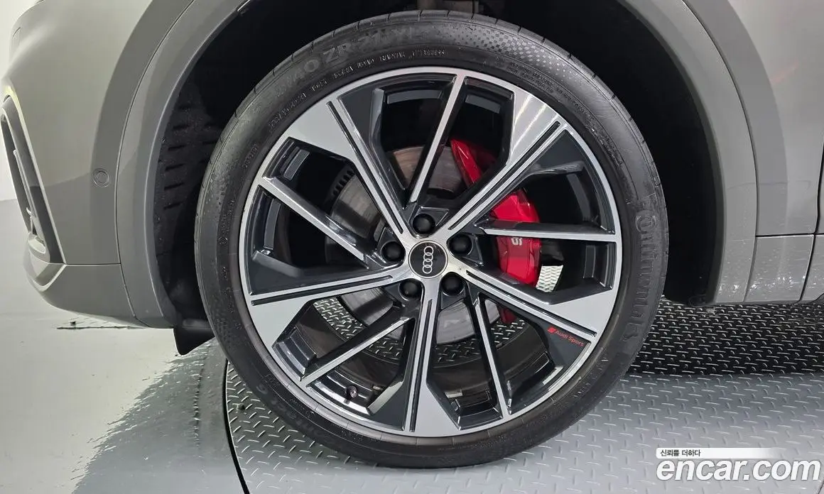 Audi SQ5 2023 3.0 автомат (гидро), фото 5 Audi SQ5 2023 3.0 автомат (гидро), фото 5