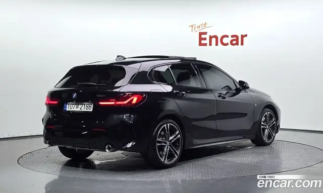 BMW 1 серия, 2024, 13 687 км